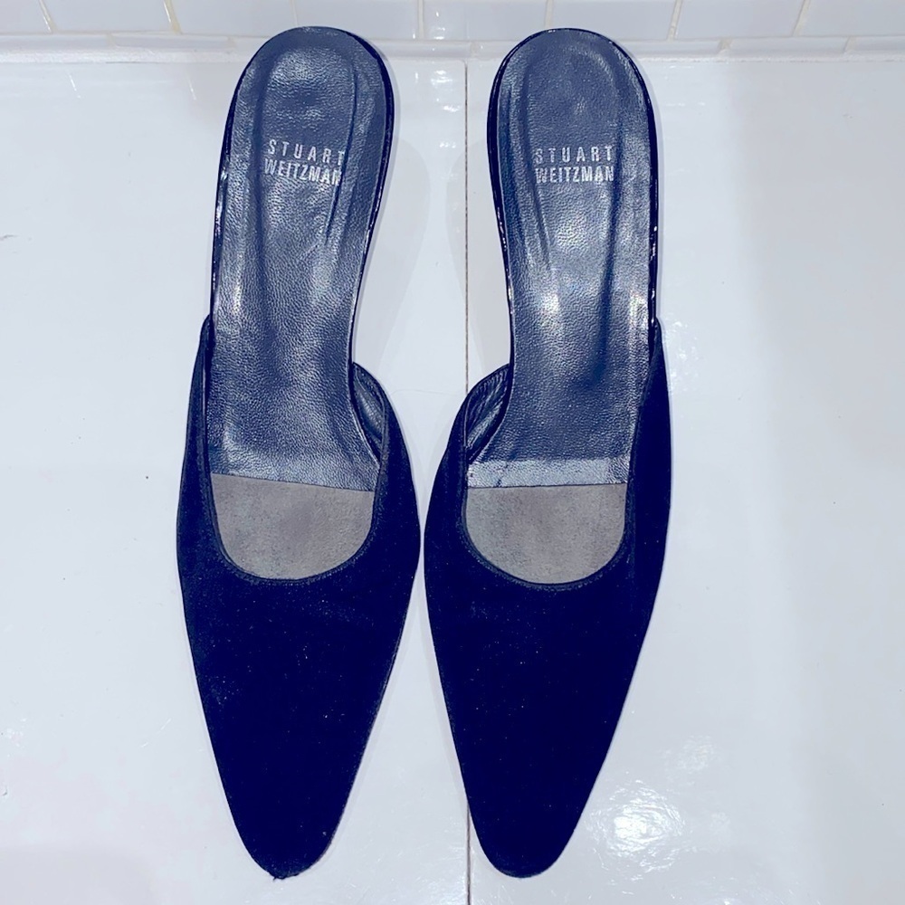 Stuart Weitzman black fabric shoes. 3”lacquer heels. Leather insole. Size 8.